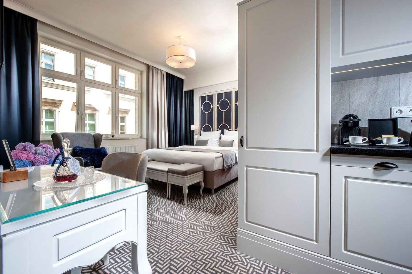 Amber-Design-Residence-Room-25