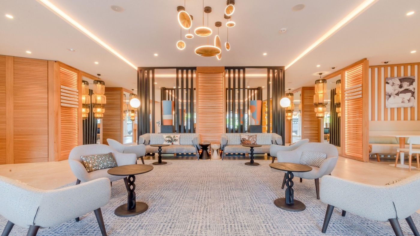 Holiday-Inn-Resort-Nice-Port-St--Laurent-Lobby-46