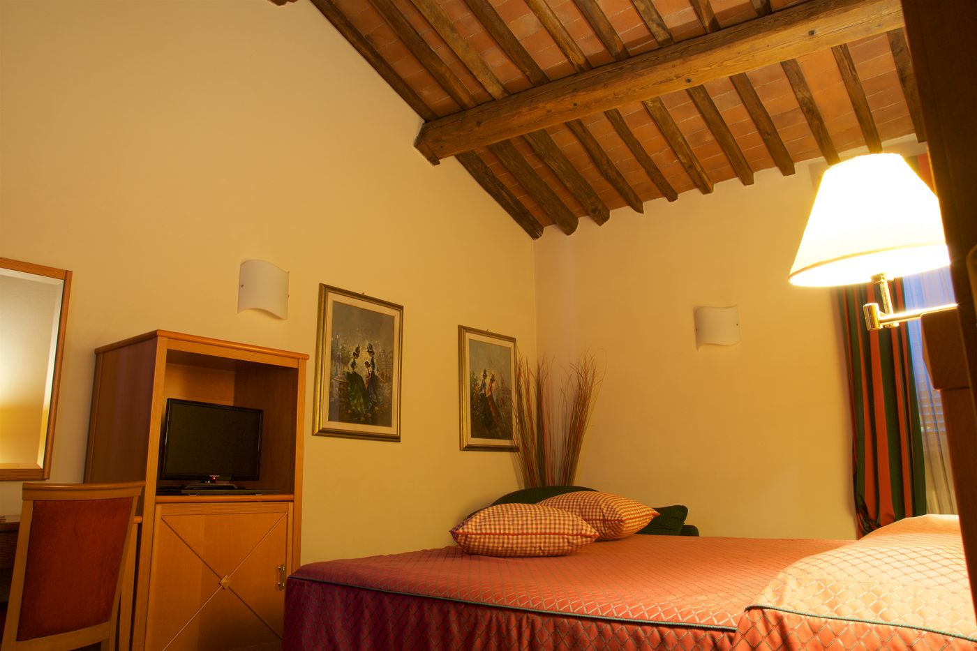 Hotel-La-Luna-Room-30