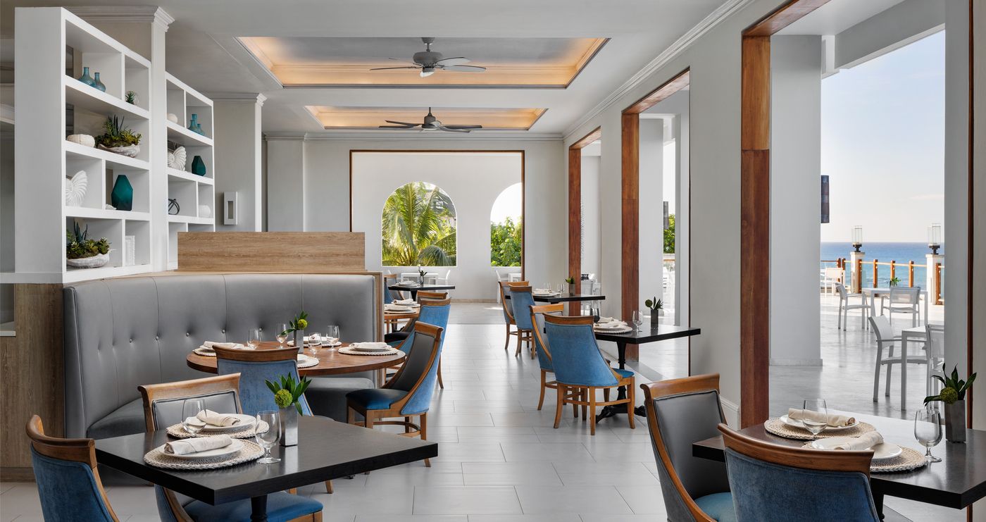 Sandals-Ochi-Beach-Resort-All-Inclusive-Adults-Only-Restaurant-60