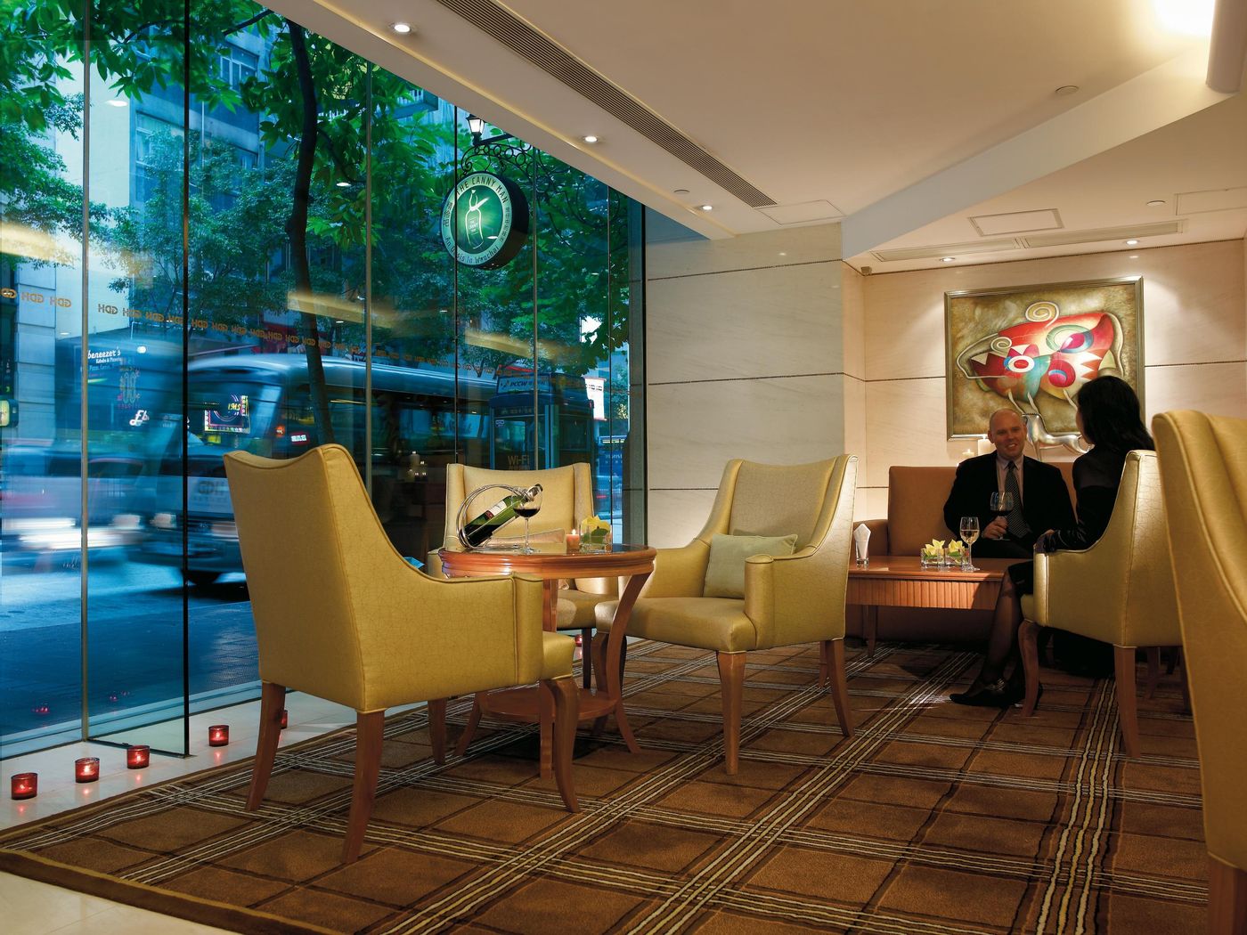 Wharney-Hotel-Lobby-3