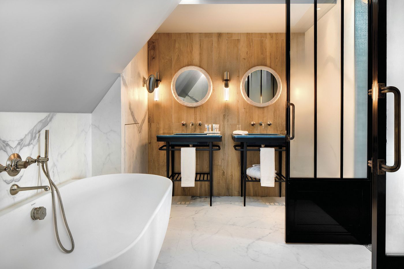 La-Demeure-Montaigne-Room-58