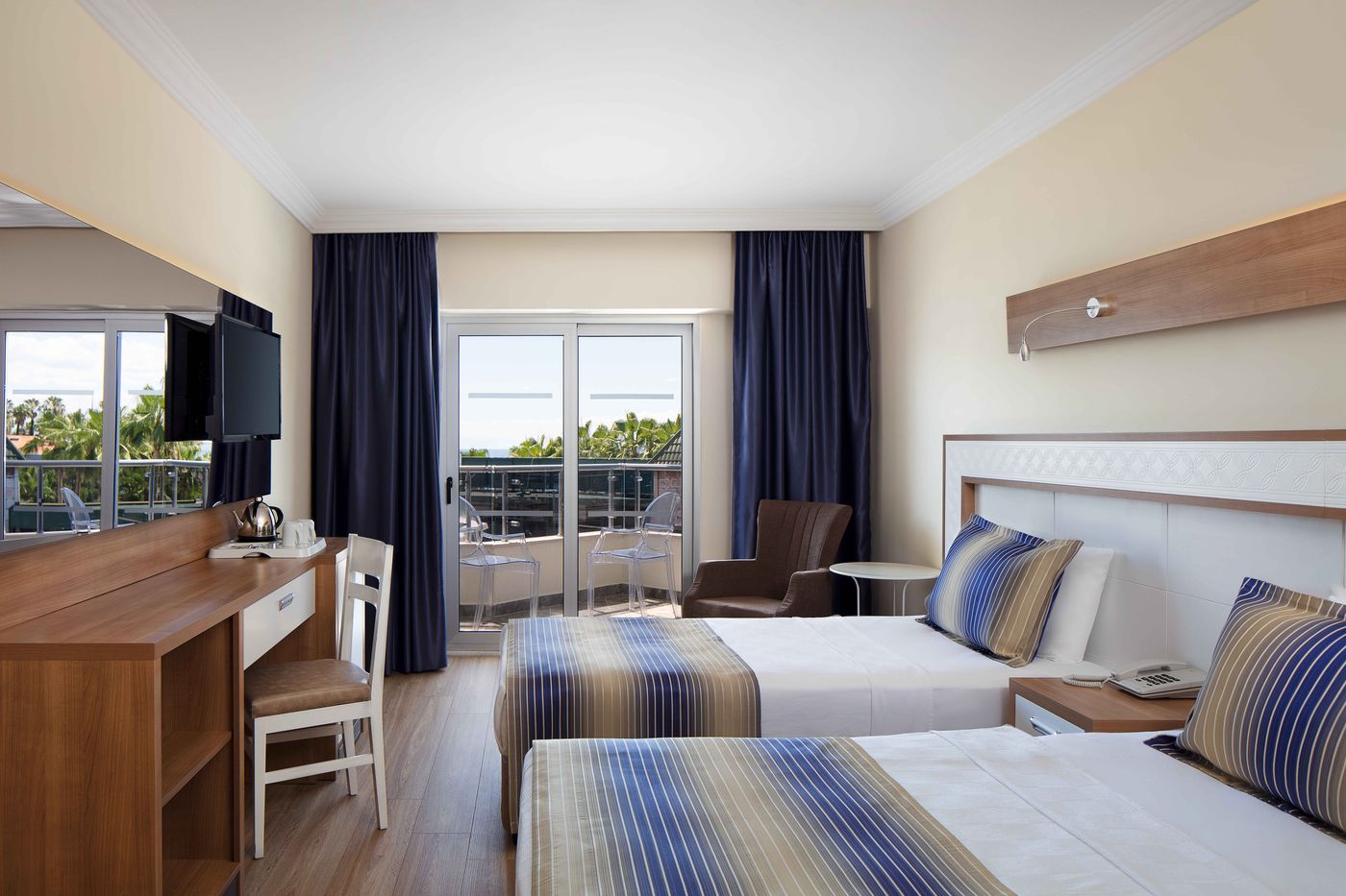 Galeri-Resort-Hotel-Room-14