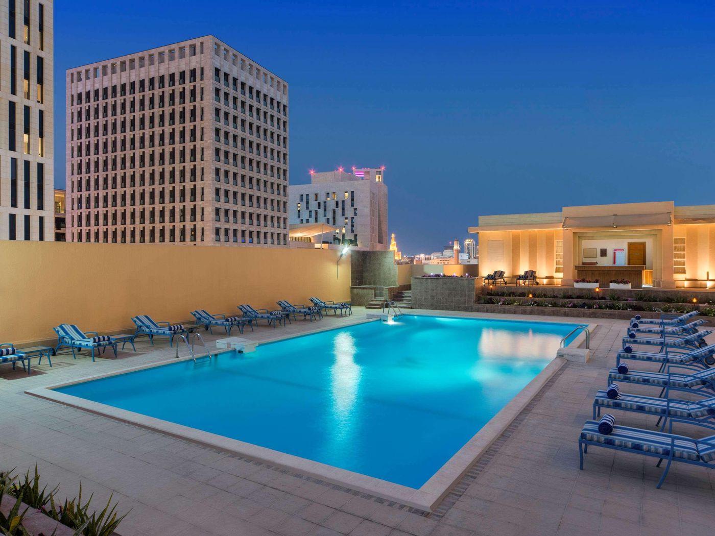 Treffen-House-Doha-Pool-3