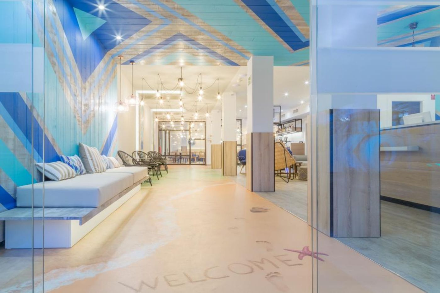 R2-Bahia-Kontiki-Beach-Aparthotel-Lobby-47