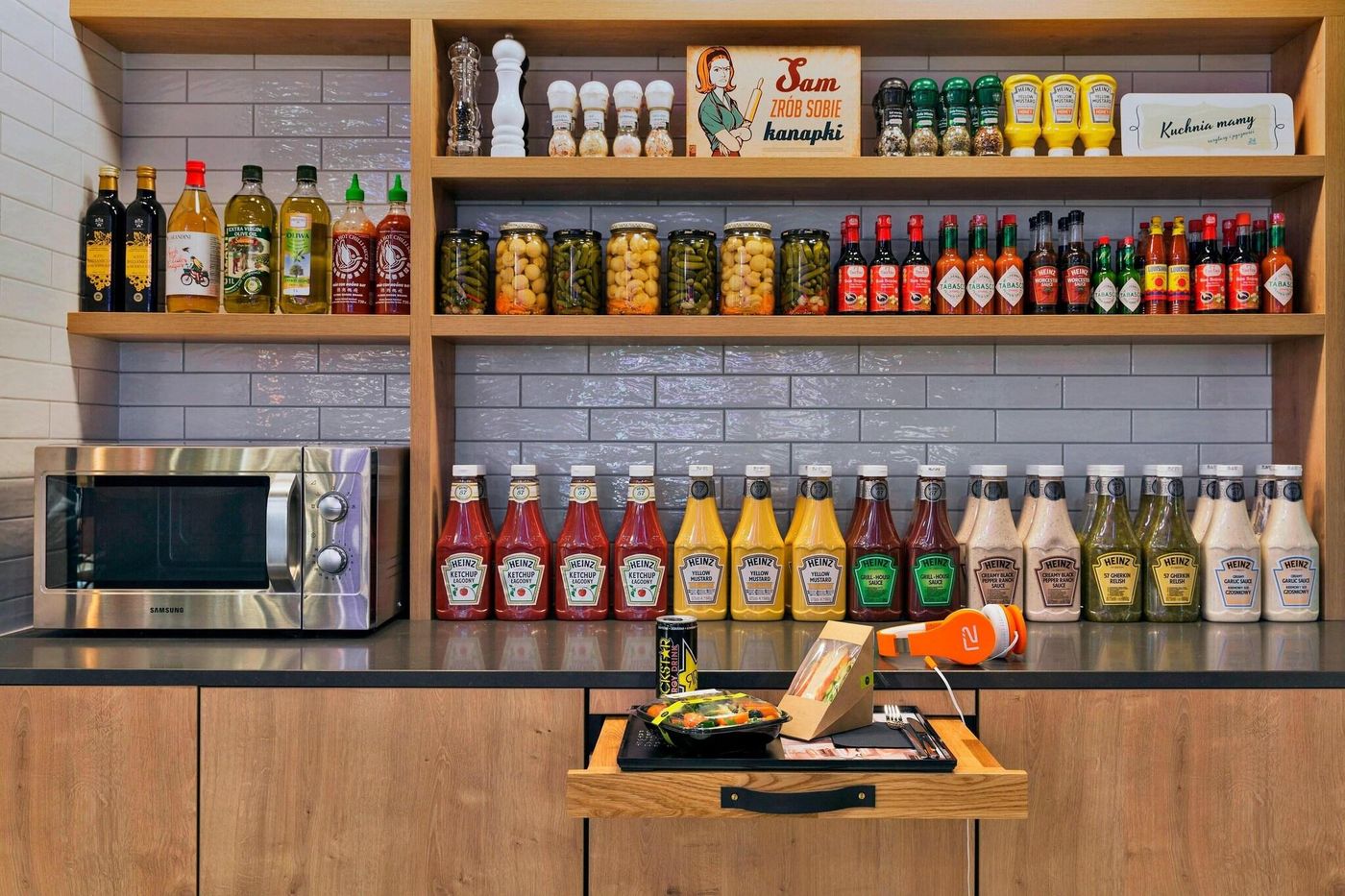 Moxy-Warsaw-Praga-Restaurant-9