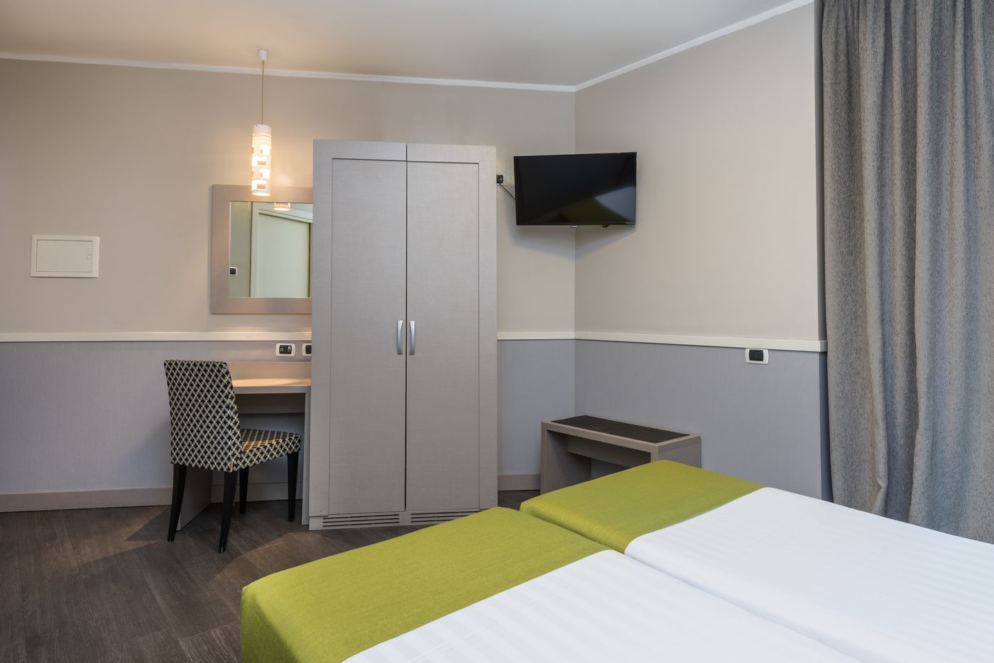 Noba Hotel e Residenze-Italy-ROMA-Room-6