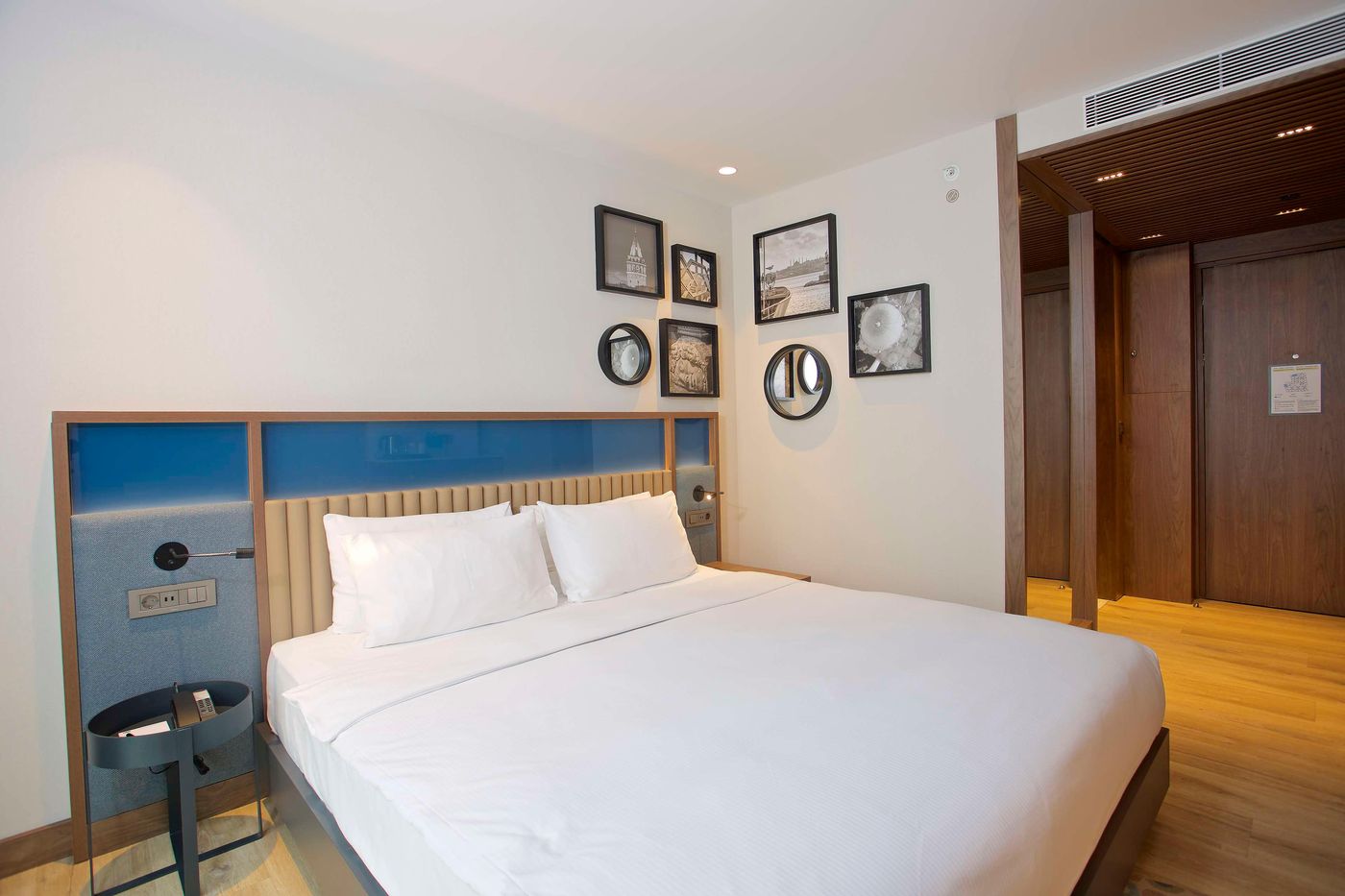 Hampton-by-Hilton-Istanbul-Old-City-Room-27