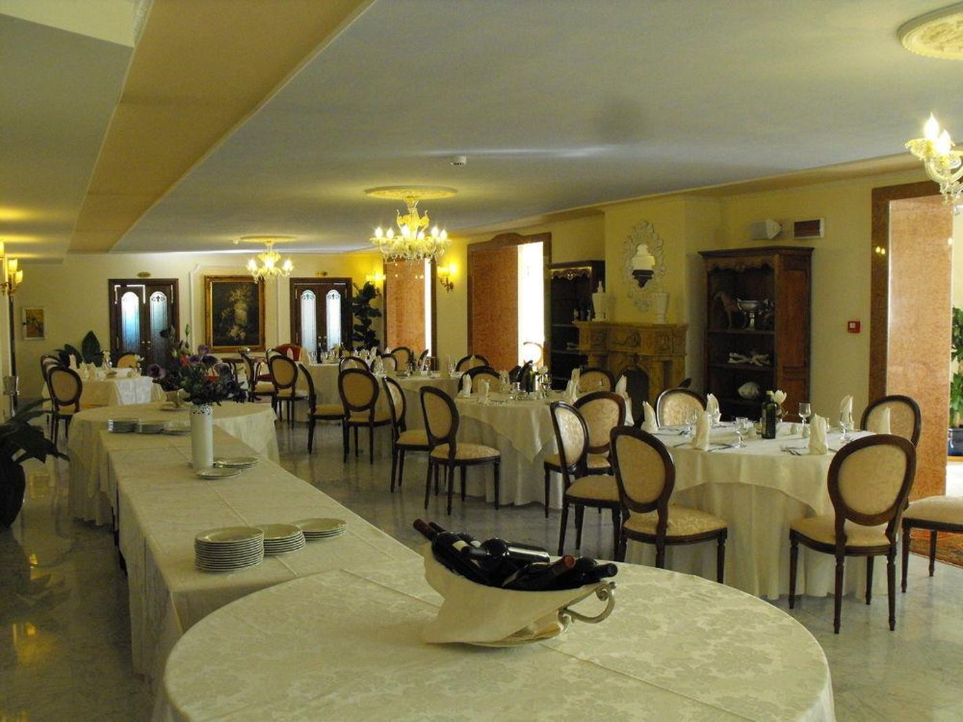 Grand-Hotel-President-Restaurant-16