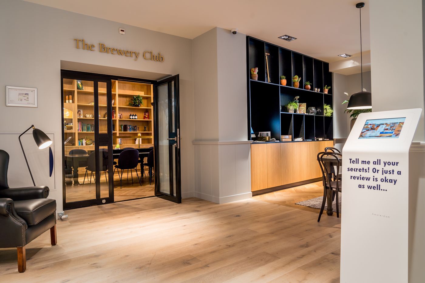 Die-Port-Van-Cleve-Lobby-21