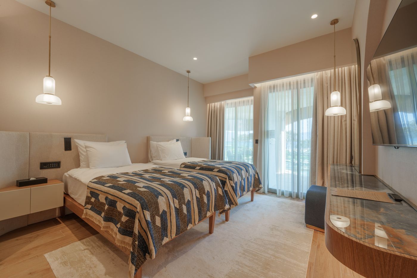 20/08/24 - Liberty Signa