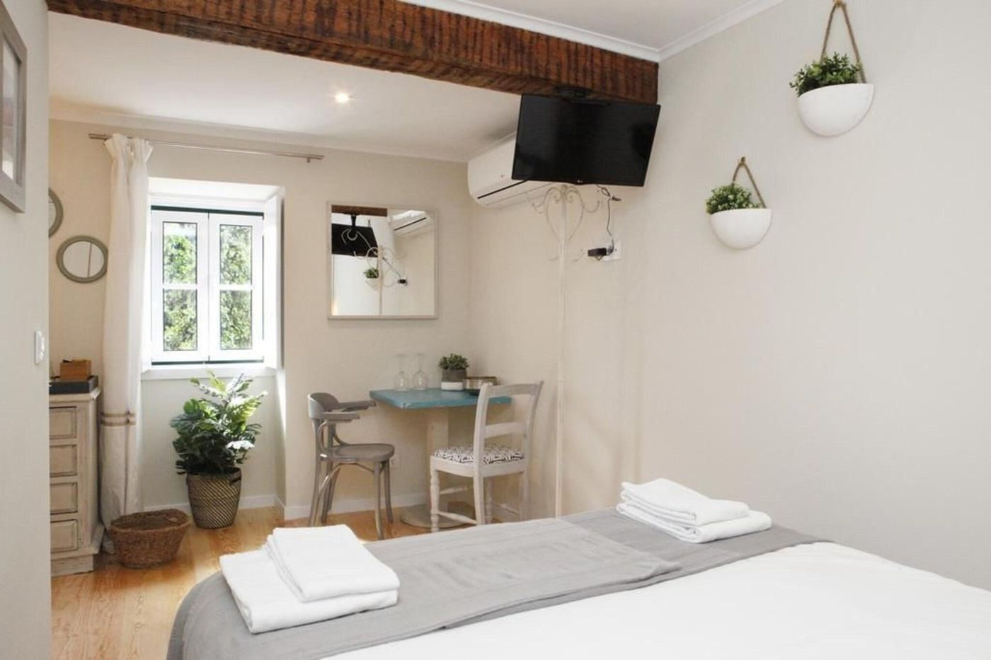 Flores-Guest-House-Room-61