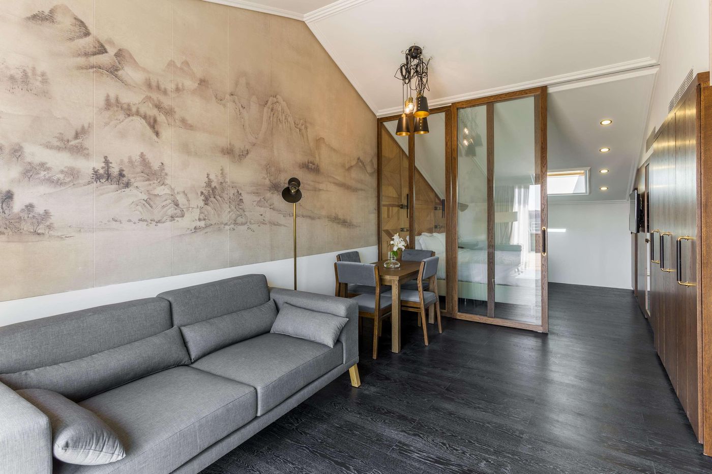 Room-Mate-Emir-Room-71