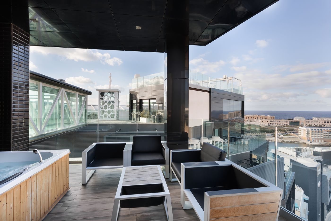 Hugo-s-Boutique-Hotel-Room-3