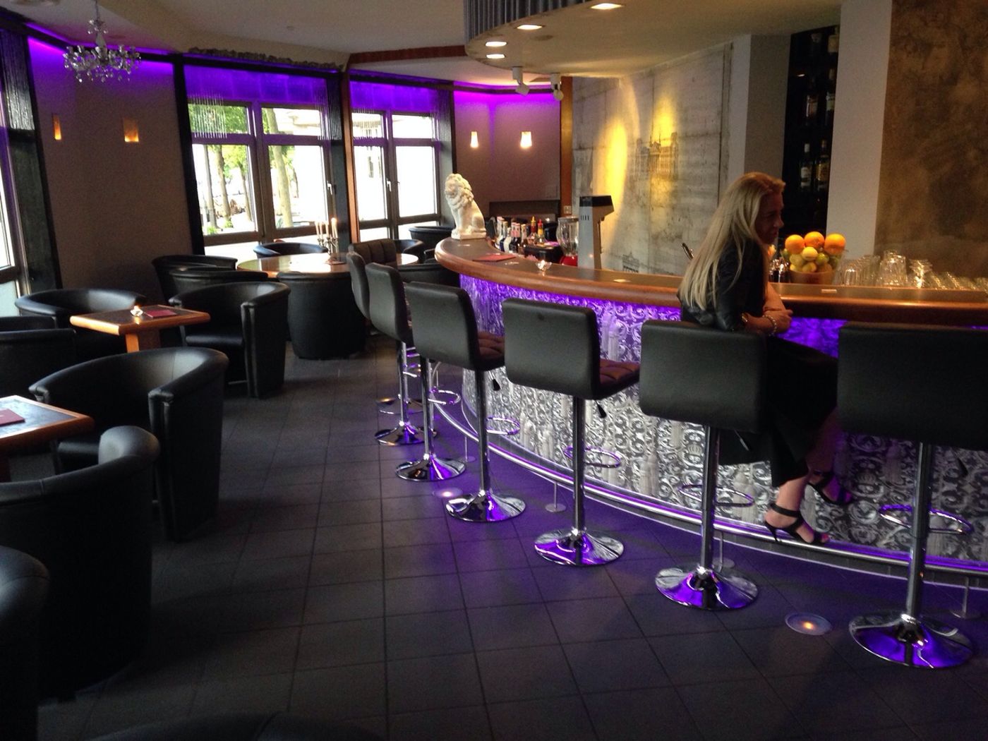 enjoy-Hotel-am-Studio-Bar-9