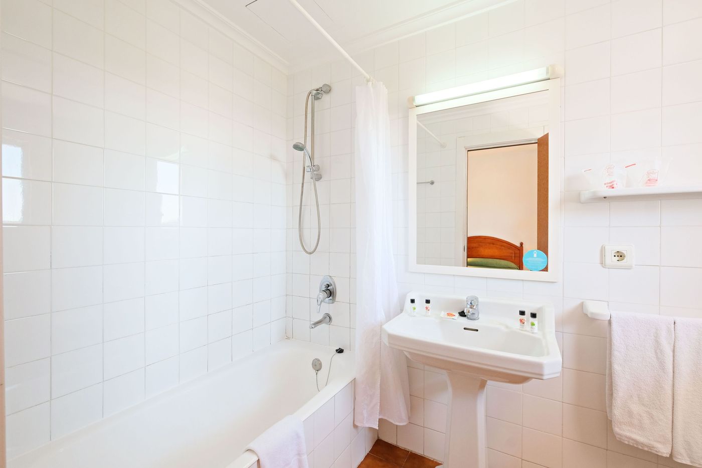 Azuline-Hotel-Galfi-Room-21