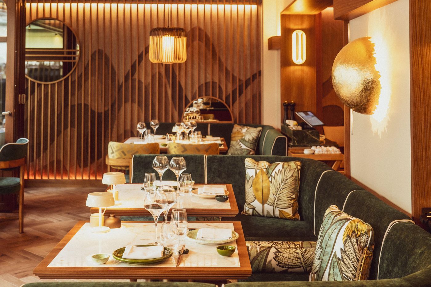 InterContinental-Paris---Champs-Elysees-Etoile--an-IHG-Hotel-Restaurant-19