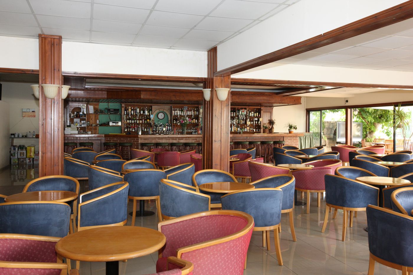 Veronica-Hotel-Bar-28