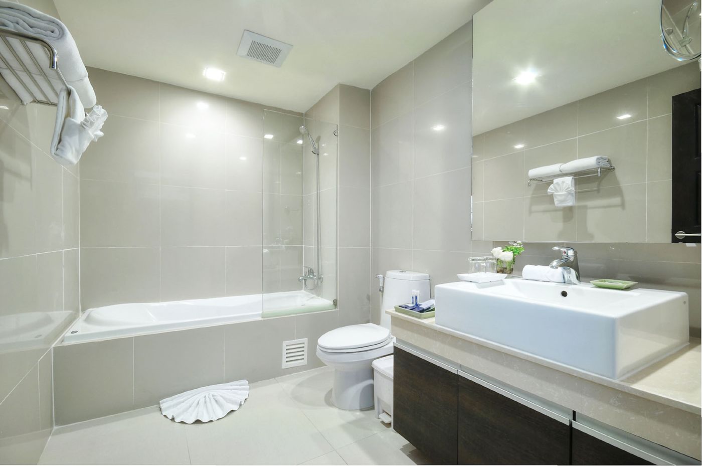 Aspen-Suites-Sukhumvit-2-Room-47