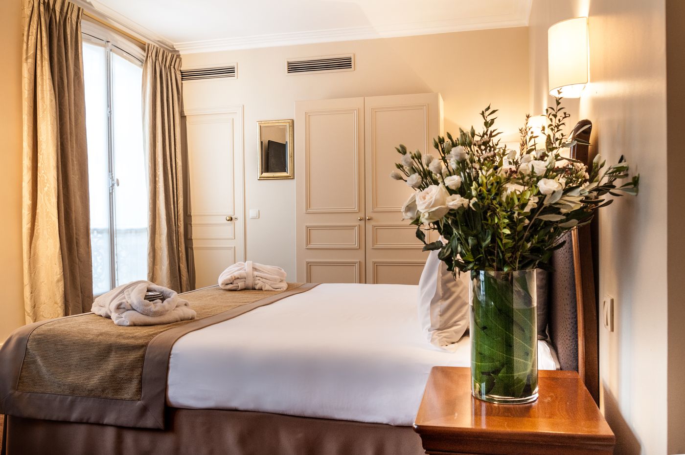 Saint-James-Albany-Paris-Hotel-Spa-Room-31
