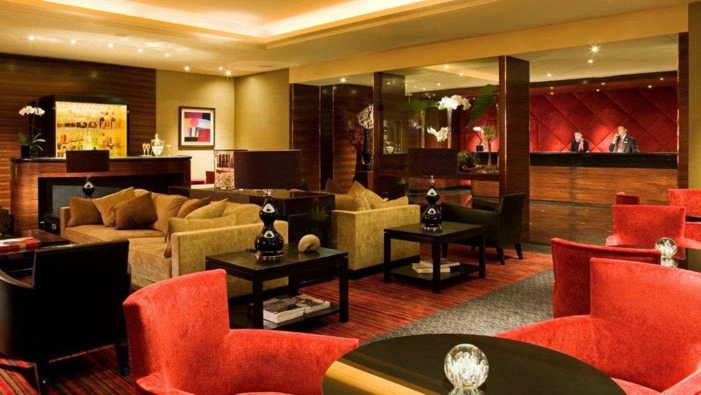 Warwick-Paris-Lobby-12