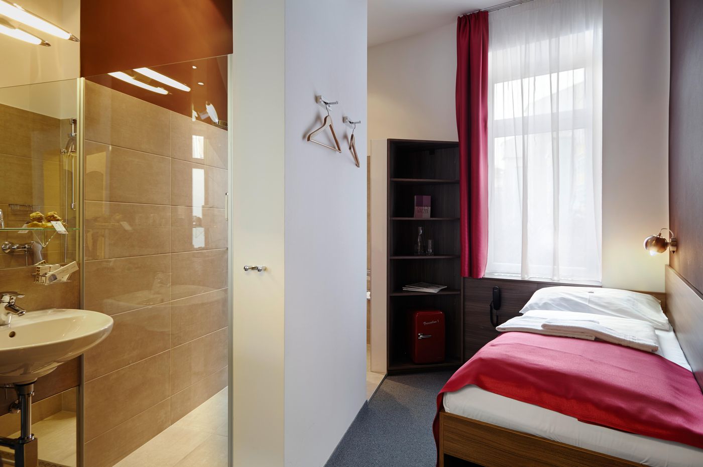Donauwalzer - Austria - VIENNA - Room - 13
