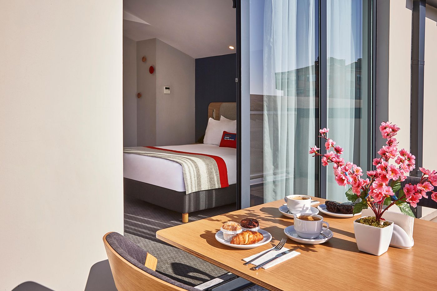 Holiday-Inn-Express-Istanbul--Atakoy-Metro-Room-6