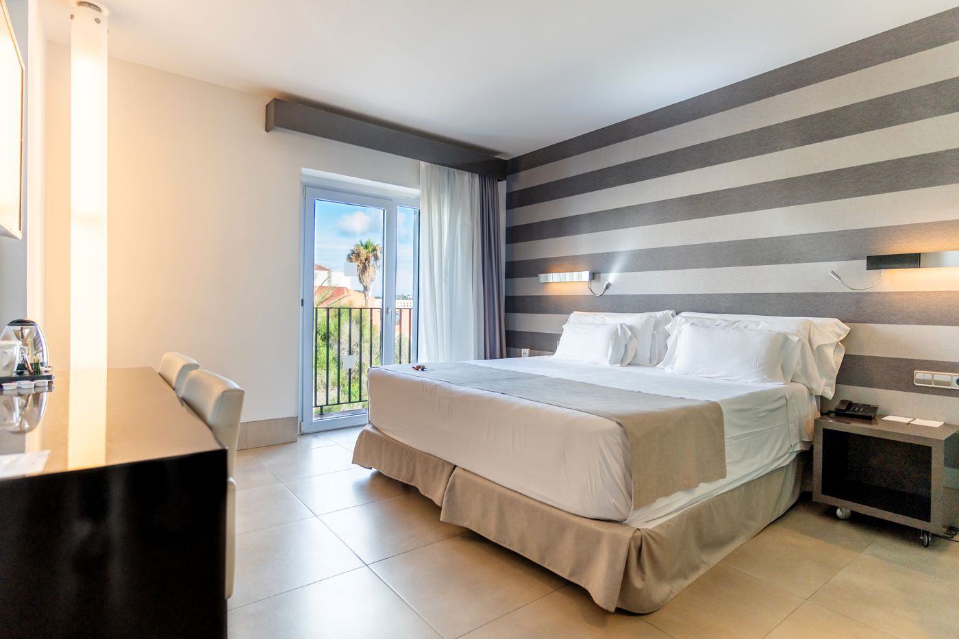 Barcel-----Hamilton-Menorca-Room-30