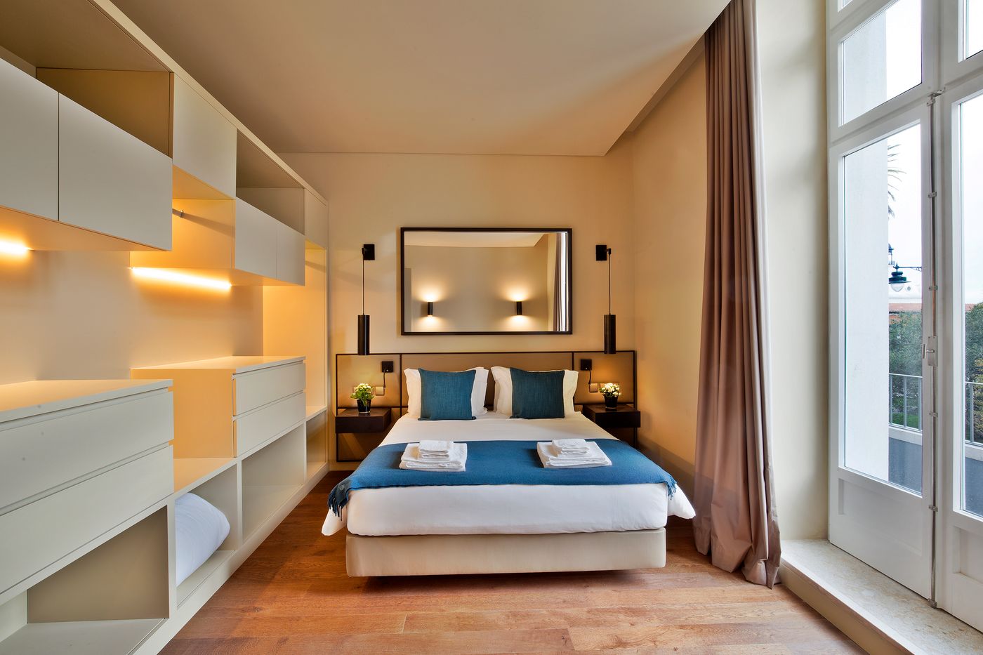 Lisbon-Five-Stars-Apartments-8-Building-Room-4