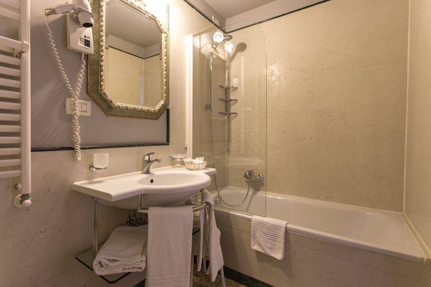 Tiziano - Italy - VENEZIA - Room - 8