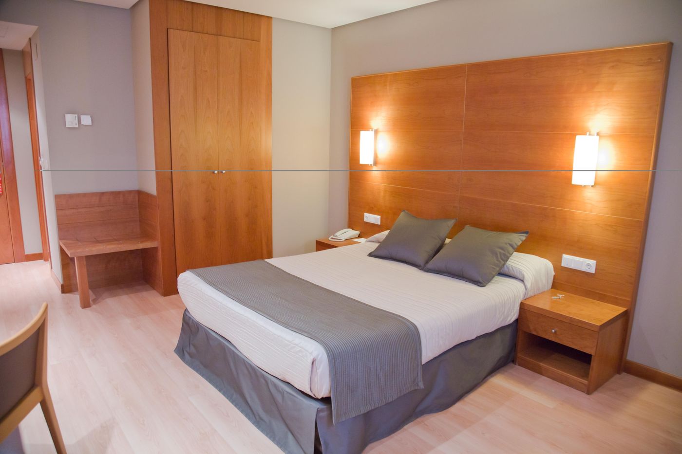 HQ La Galeria-Spain-Alfoz De Quintanadue-Room-9