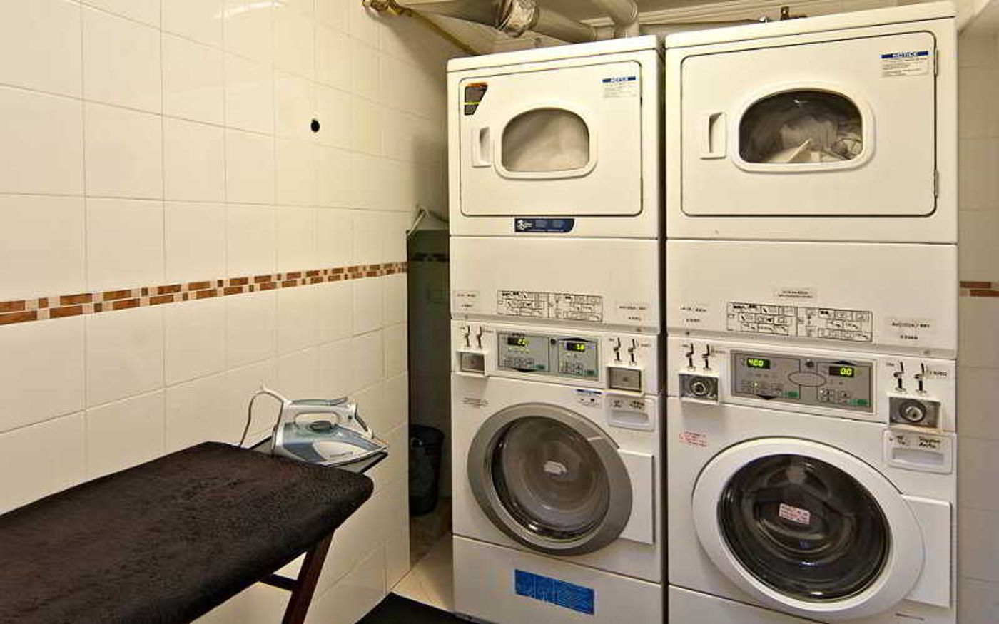 Aurelia-Vatican-Apartments-Sports-and-Entertainment-55