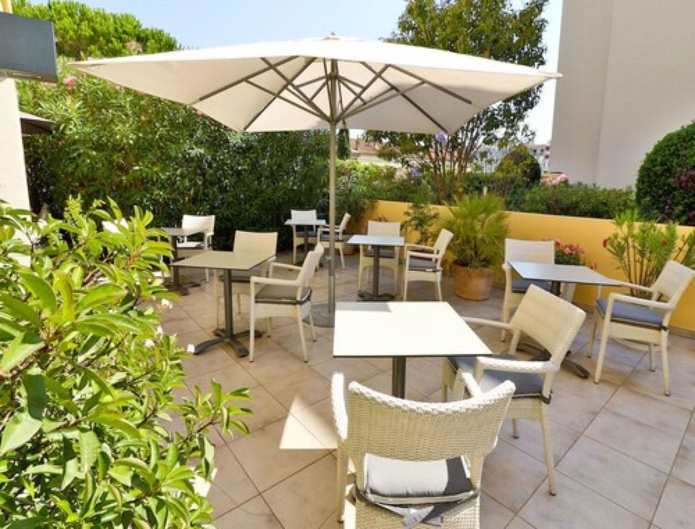 Hotel Le Petit Prince-France-SAINTE-MAXIME-Restaurant-5