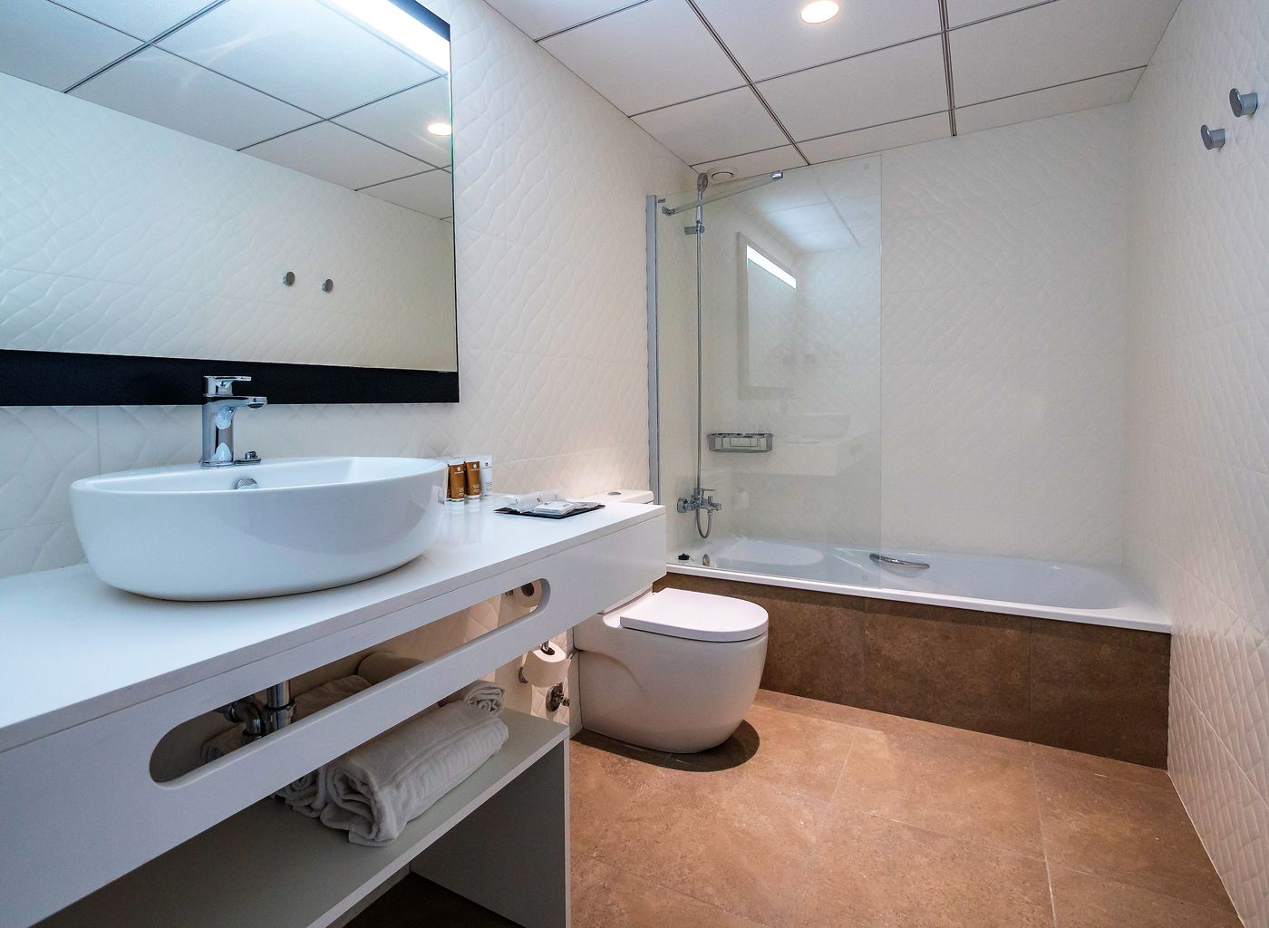 Golden-Donaire-Beach-Room-34