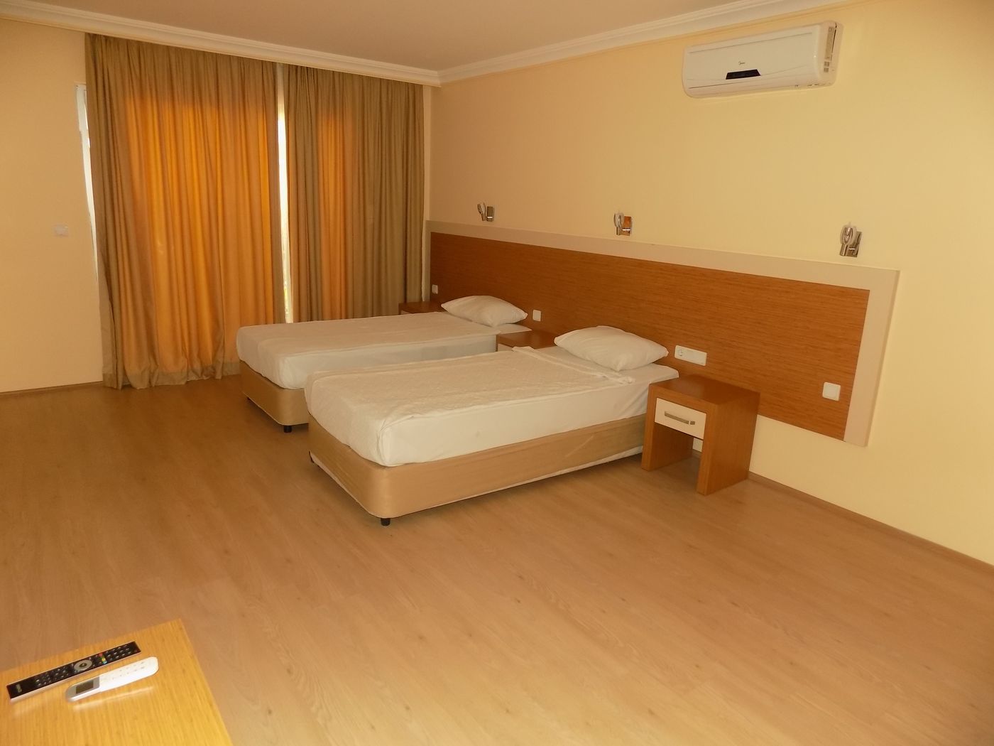 Grand-Atilla-Hotel-Room-15