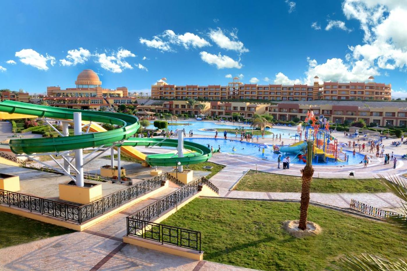 Malikia-Resort-Abu-Dabbab-Pool-4