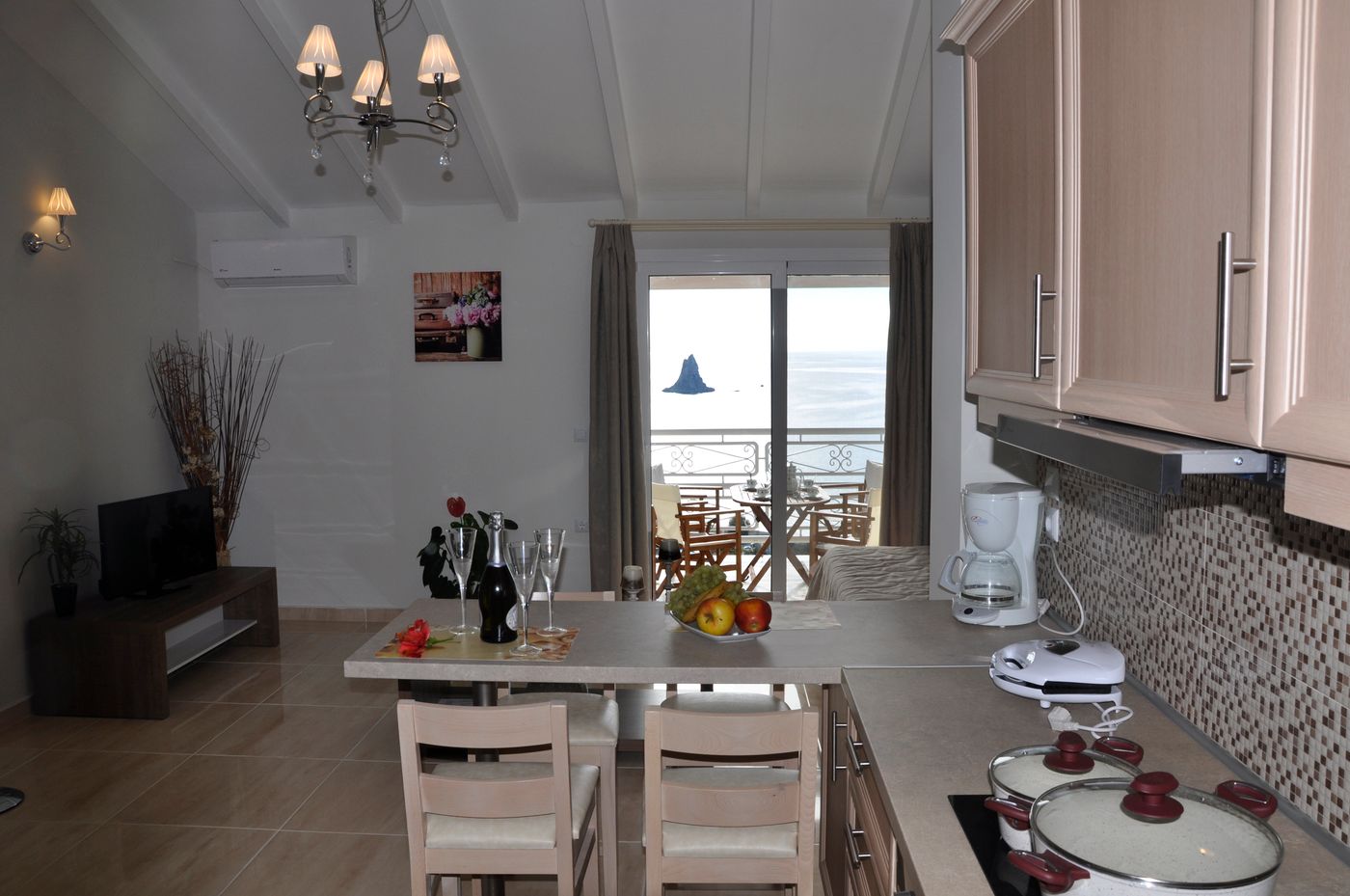 Mazis-Apartments-Room-31