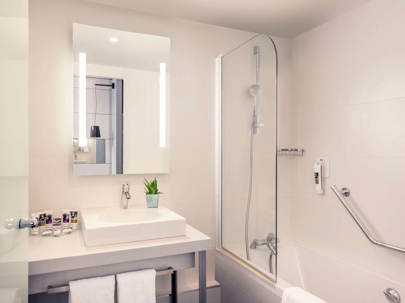 Mercure-Paris-Montmartre-Sacre-Coeur-Room-44