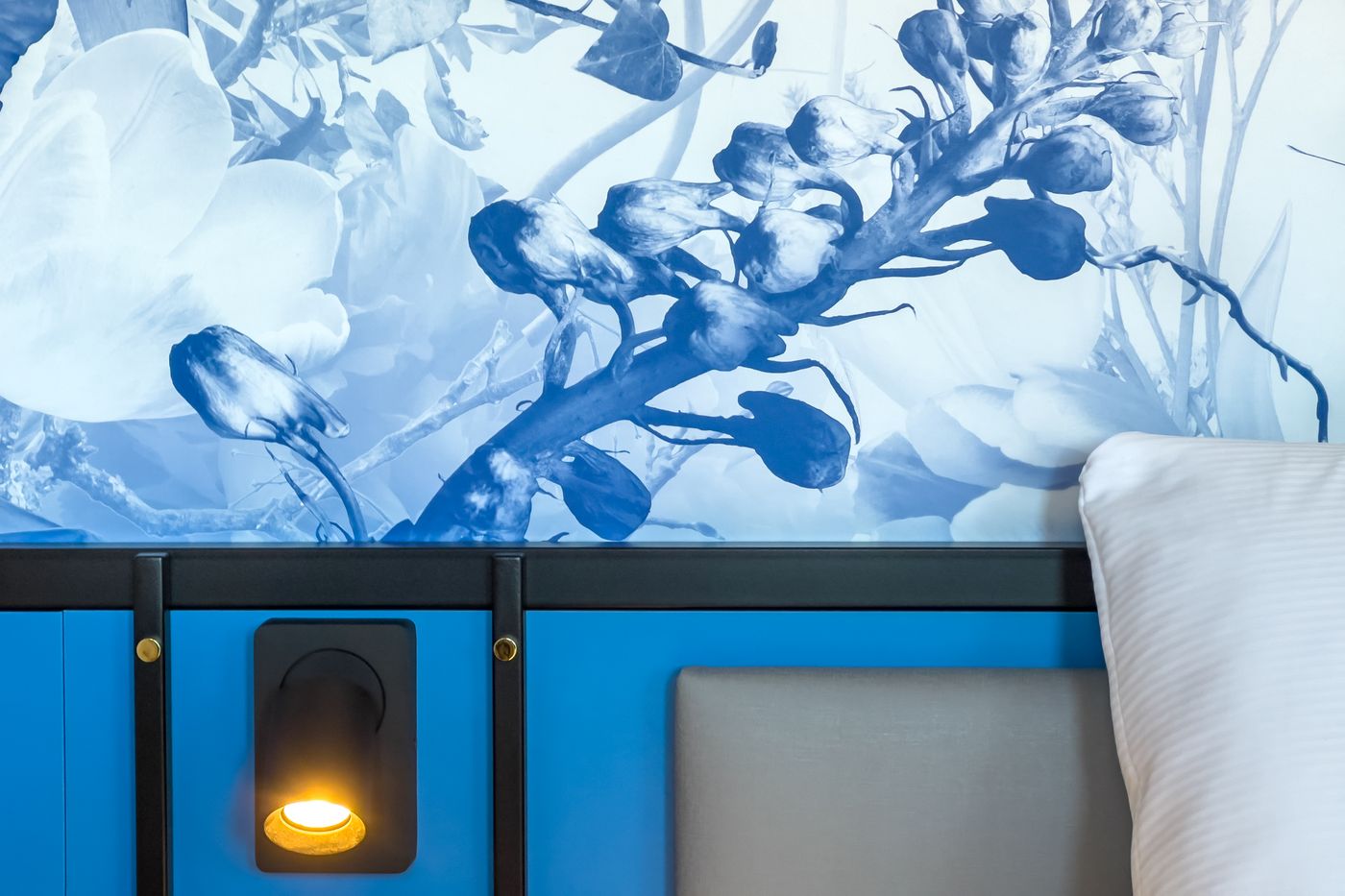 Dutch-Design-Hotel-Vondelpark-Room-15