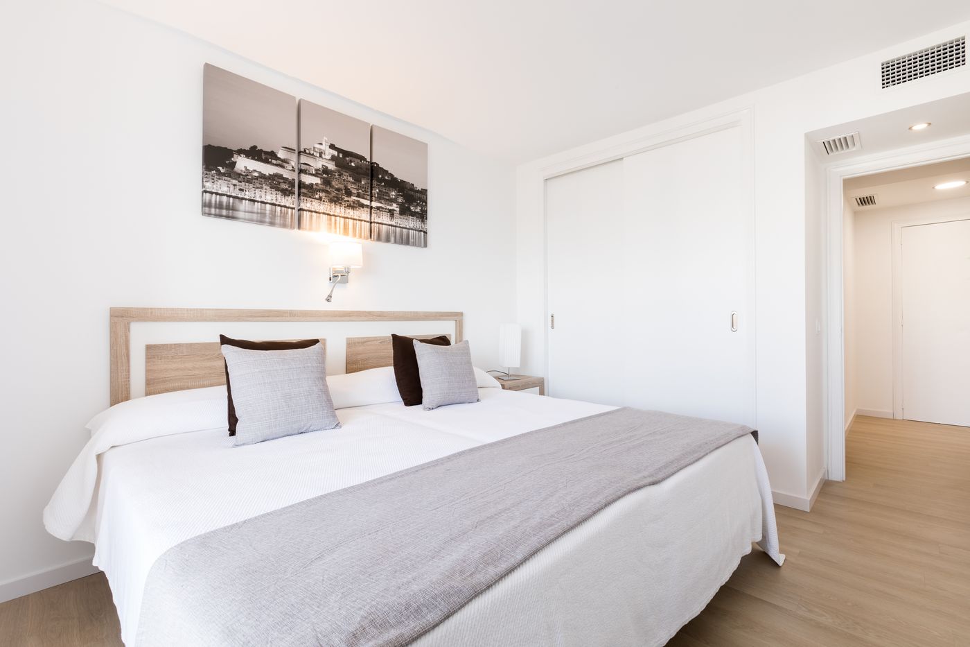 Marina-Palace-Prestige-by-Intercorp-Hotel-Group-Room-37