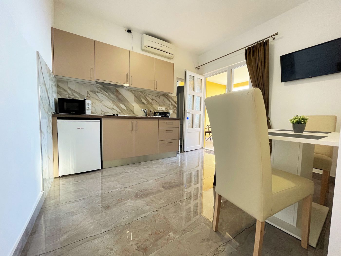 Villa-Sunset-Room-54