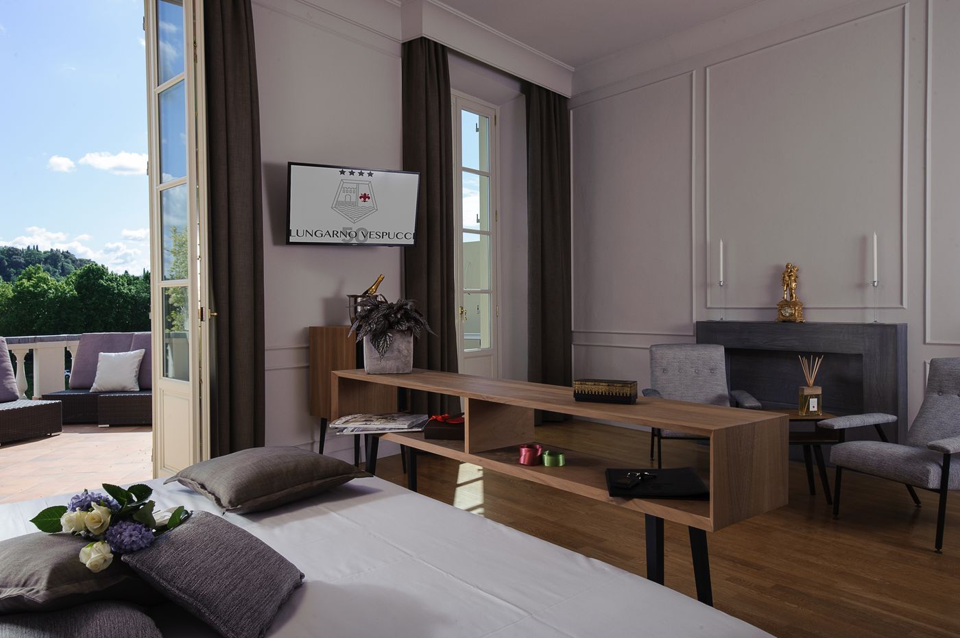 Hotel-Lungarno-Vespucci-50-Room-11