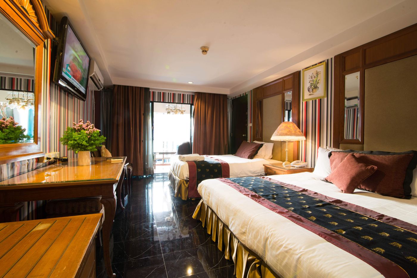 Diamond-City-Hotel-Room-9