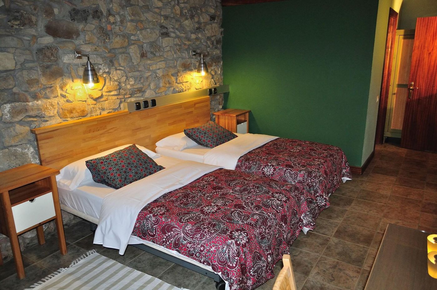 Agroturismo Iabiti-Aurrekoa-Spain-ZAMUDIO-Room-10