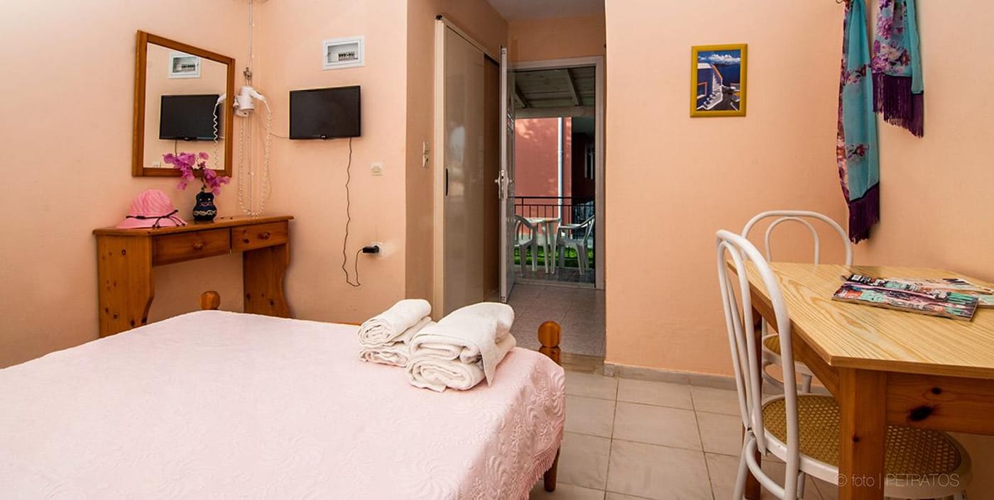 Paradise-Studios-Room-30