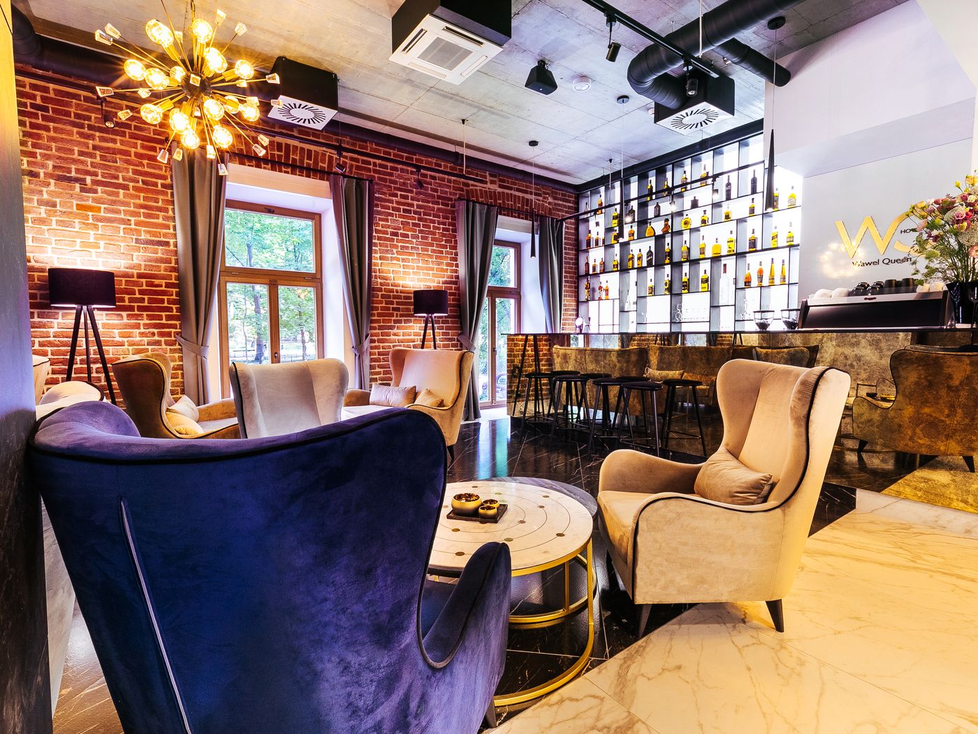 Wawel Queen-Poland-Krakow-Lobby-4