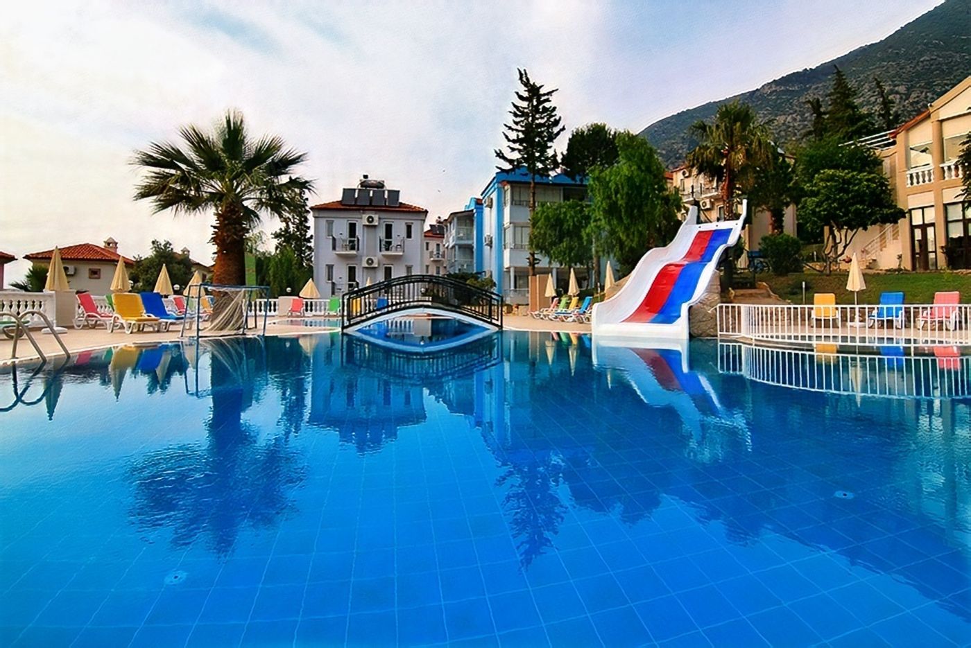 Daisy-Garden-Resort-Hotel-Pool-1