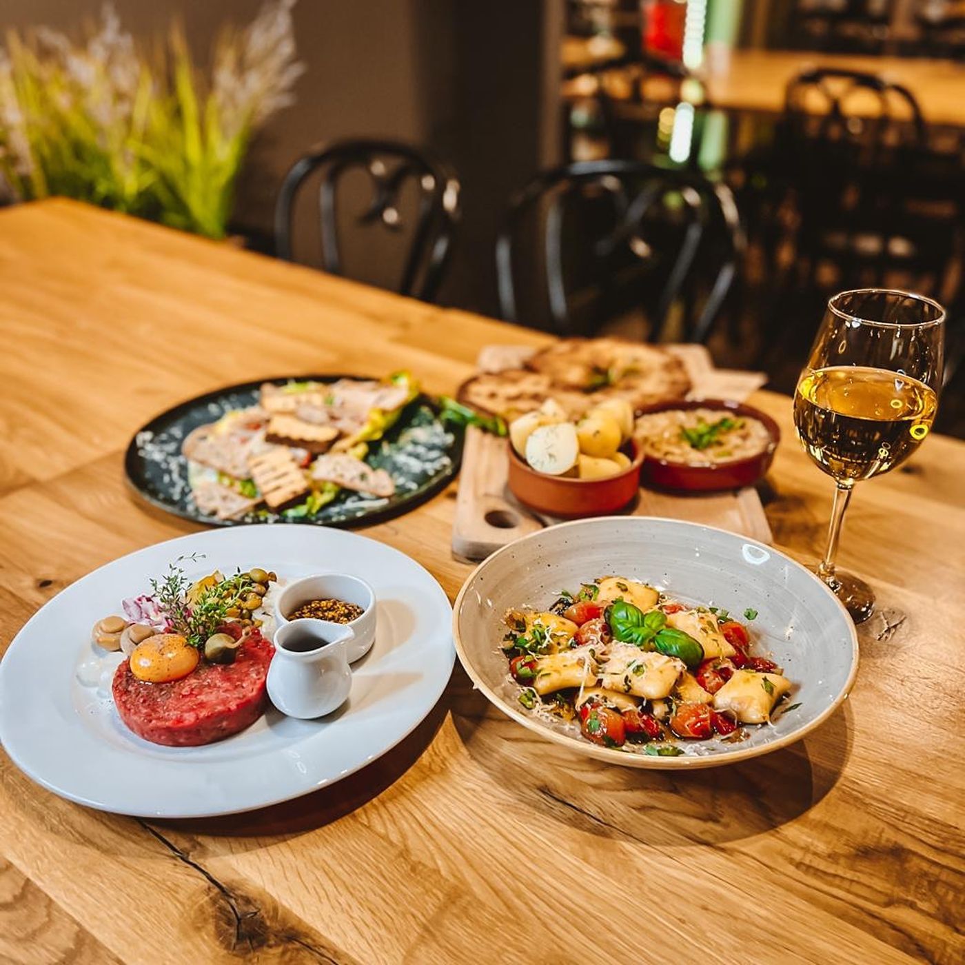 Hit-Hotel-Restaurant-62