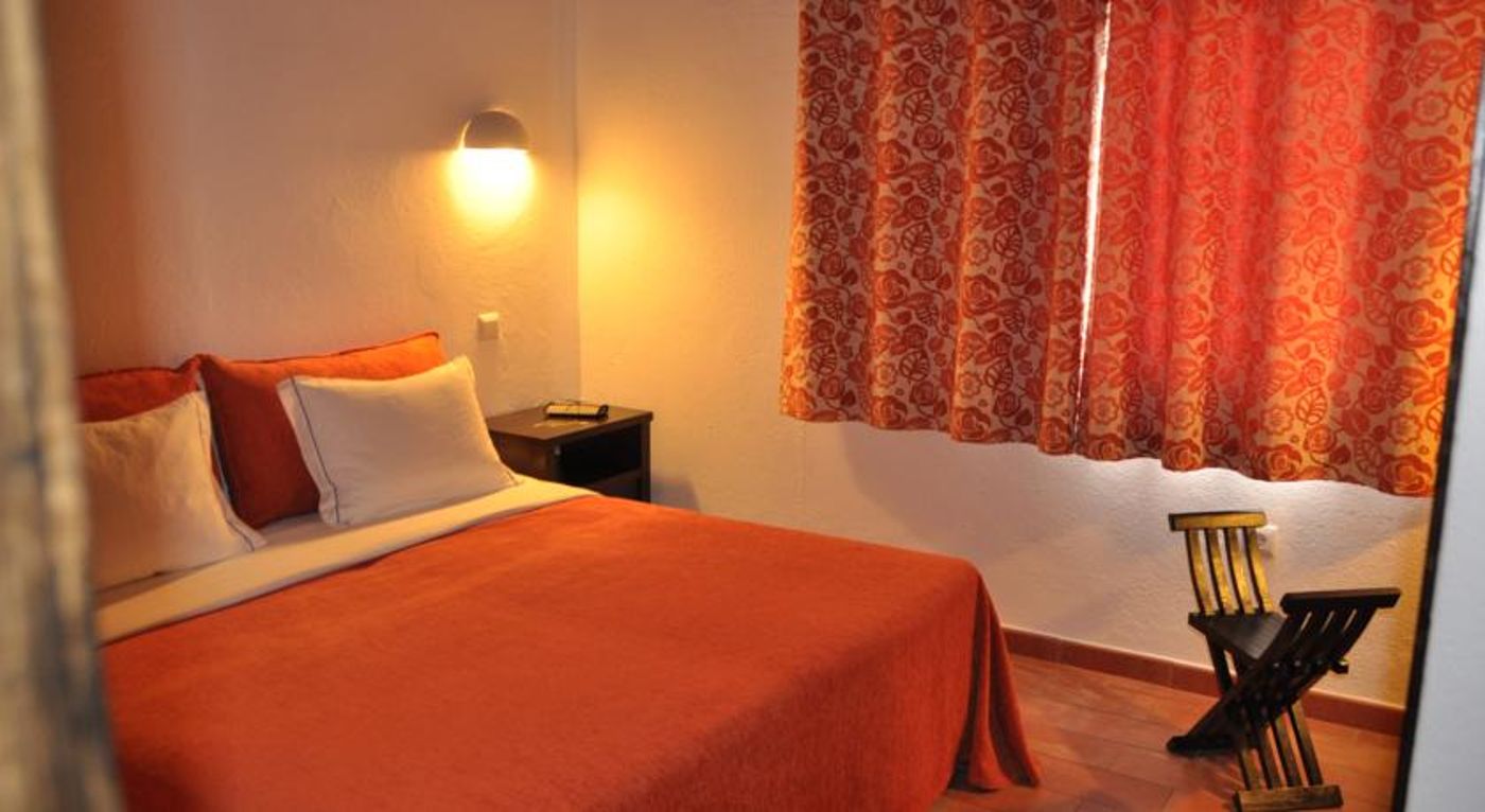 Pedras-d-el-Rei-Room-44