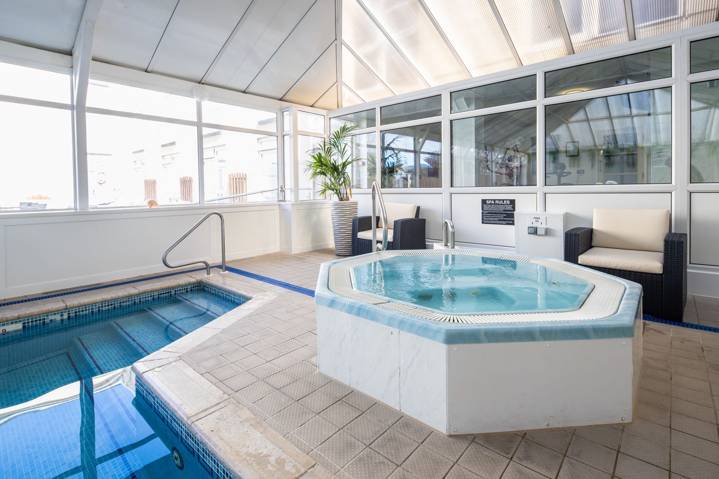 The-Monterey-Hotel--Sure-Hotel-Collection-by-Best-Pool-46